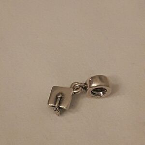 Pandora retired Graduation cap 925 ALE